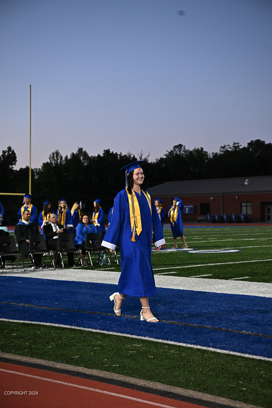 FCGrad250343.jpg