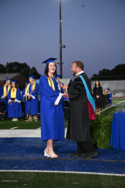 FCGrad250344.jpg