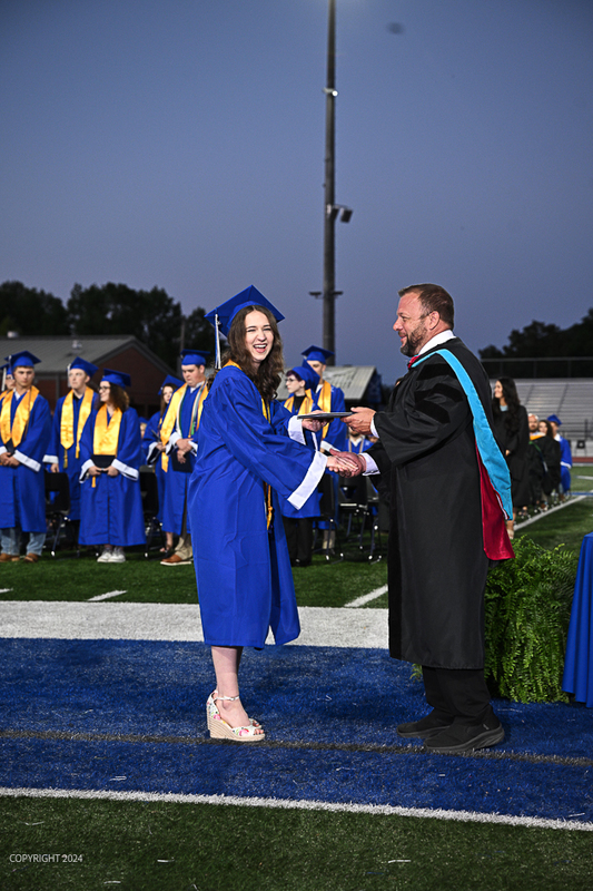 FCGrad250348.jpg
