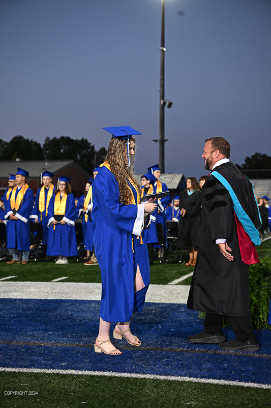 FCGrad250351.jpg