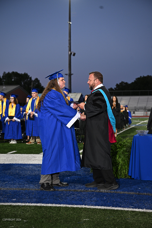 FCGrad250353.jpg