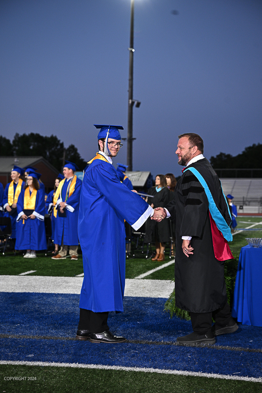 FCGrad250358.jpg