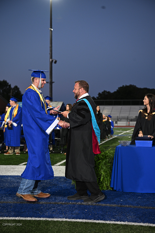 FCGrad250366.jpg