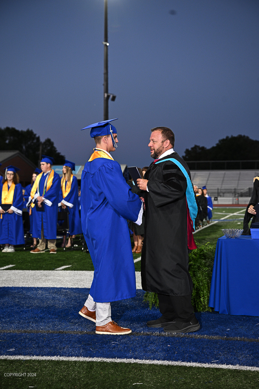 FCGrad250368.jpg