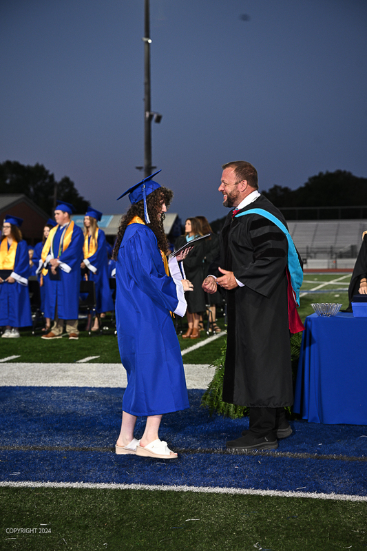 FCGrad250370.jpg