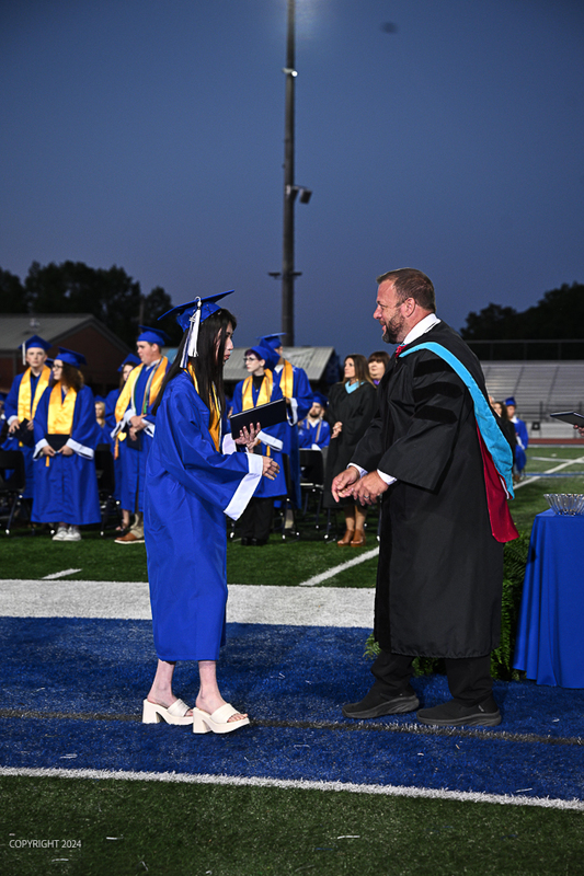FCGrad250374.jpg