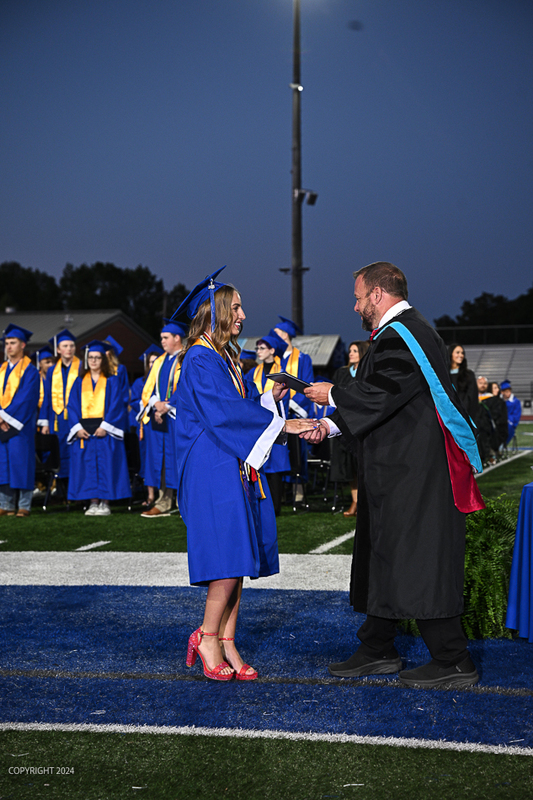FCGrad250382.jpg