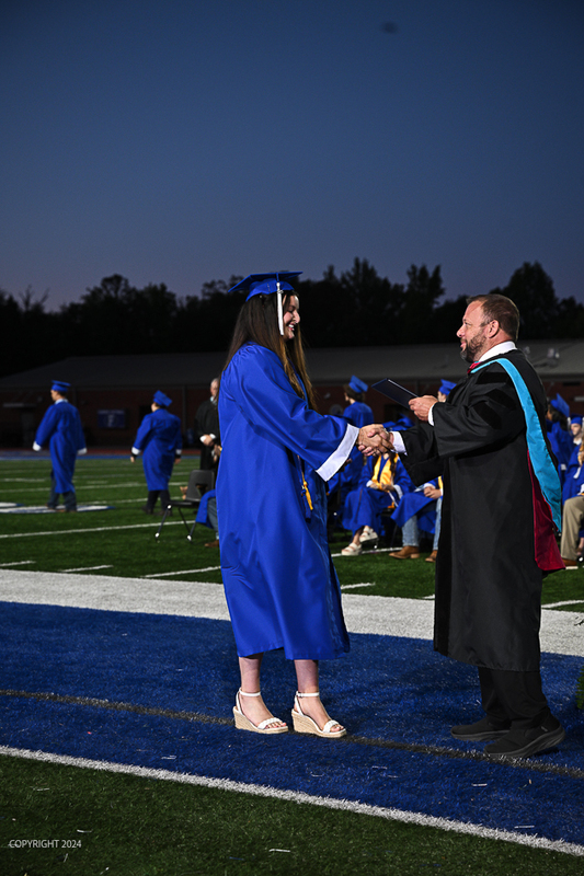 FCGrad250387.jpg