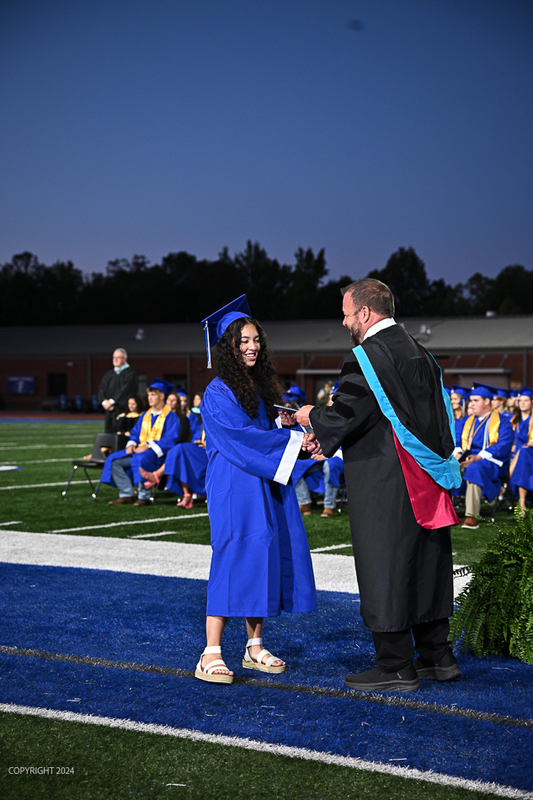 FCGrad250391.jpg