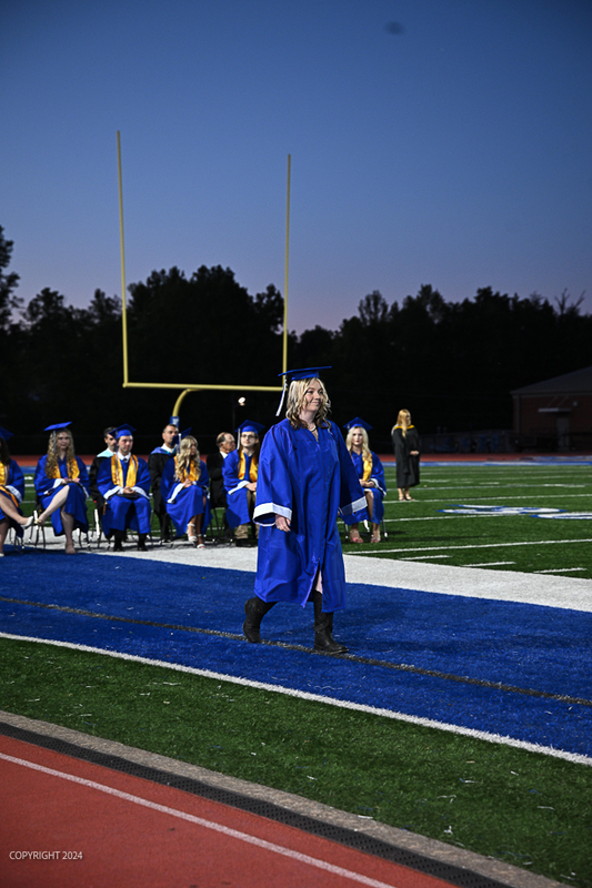 FCGrad250402.jpg