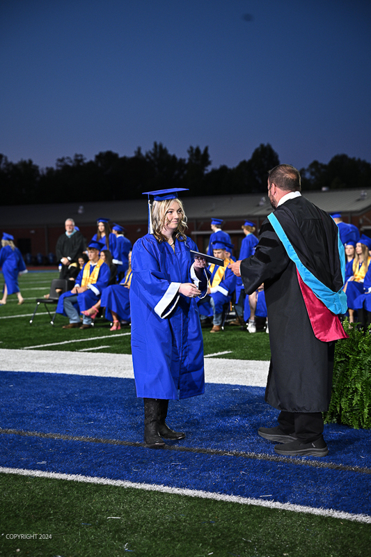 FCGrad250403.jpg