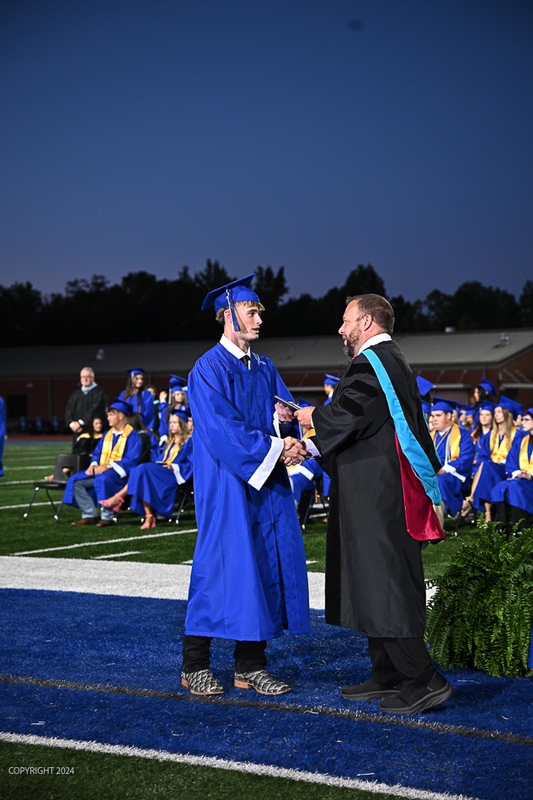FCGrad250410.jpg