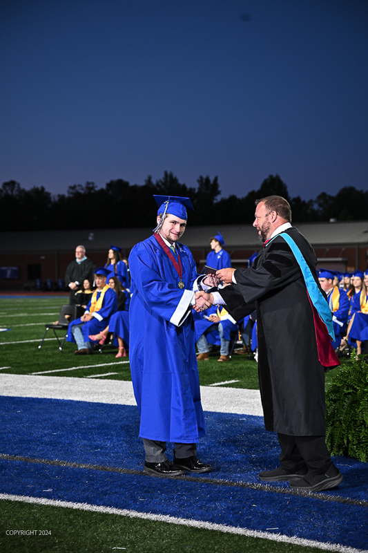 FCGrad250420.jpg