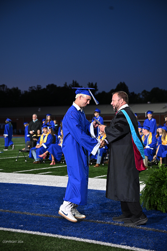 FCGrad250434.jpg