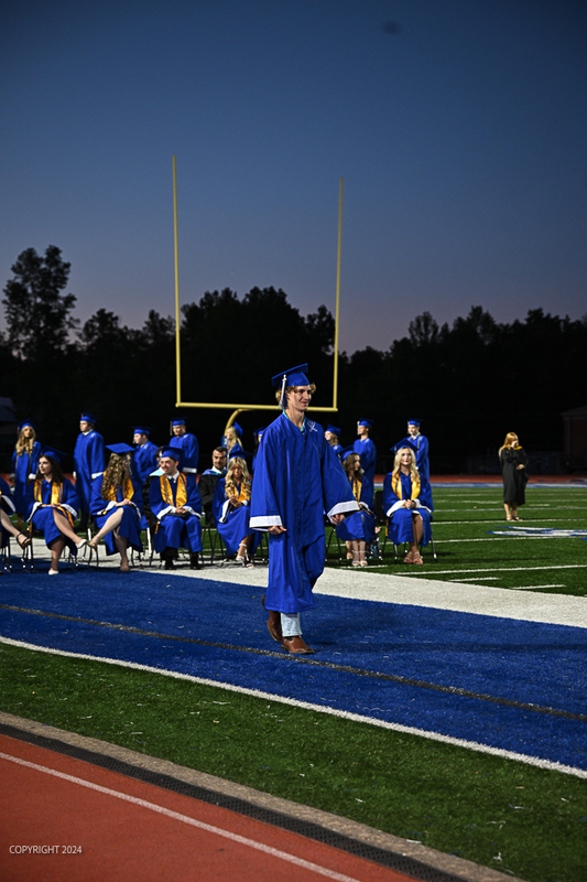 FCGrad250437.jpg