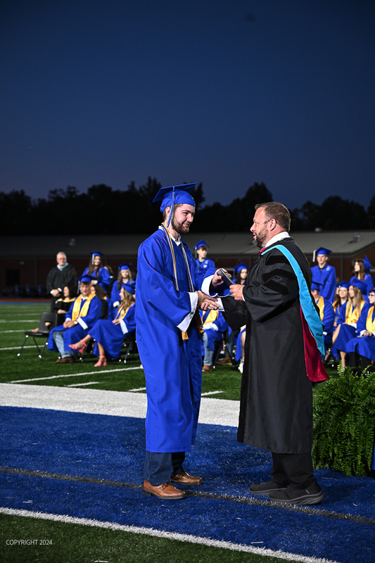 FCGrad250444.jpg