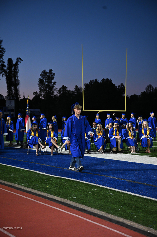 FCGrad250445.jpg
