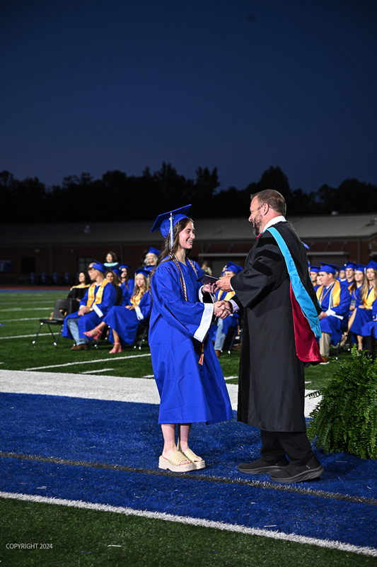 FCGrad250461.jpg