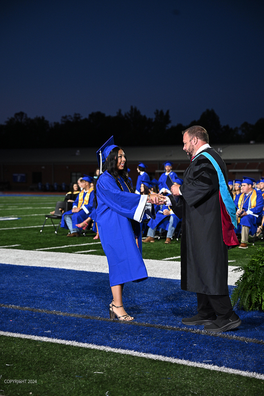 FCGrad250469.jpg