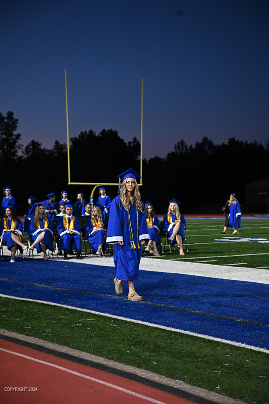 FCGrad250472.jpg