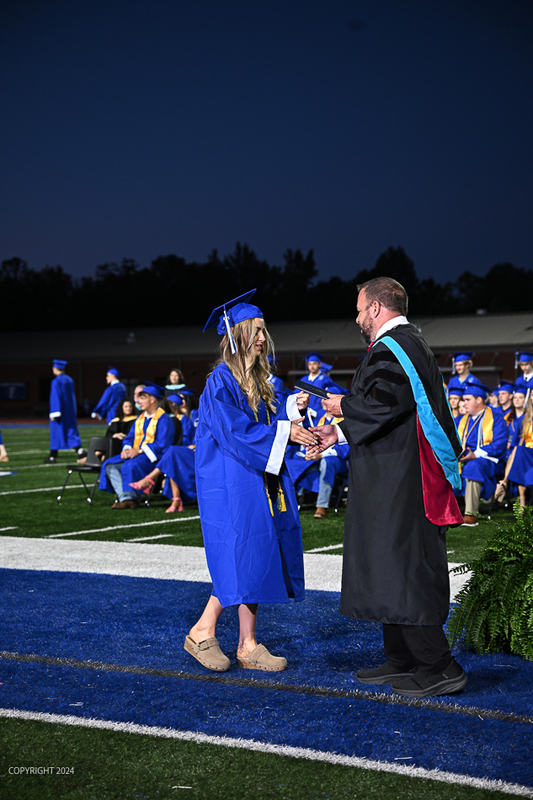 FCGrad250473.jpg