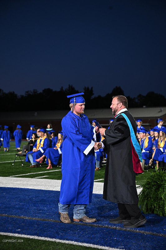 FCGrad250479.jpg