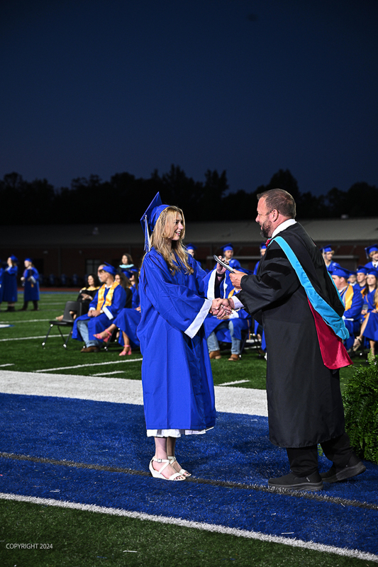 FCGrad250481.jpg