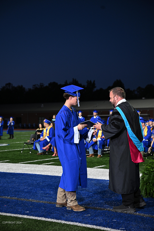FCGrad250489.jpg