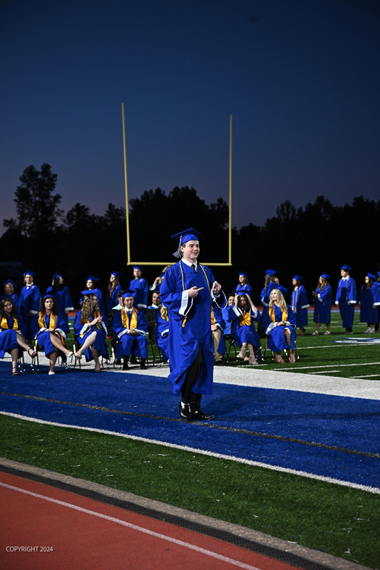 FCGrad250491.jpg