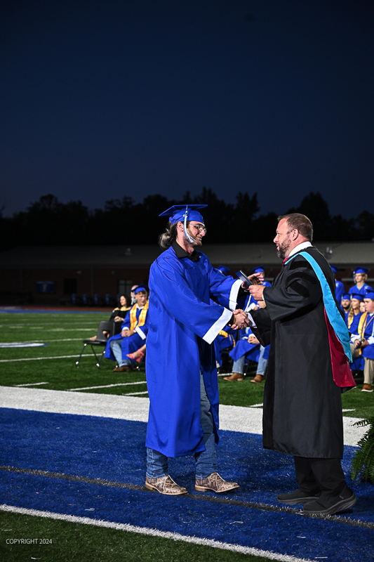 FCGrad250496.jpg