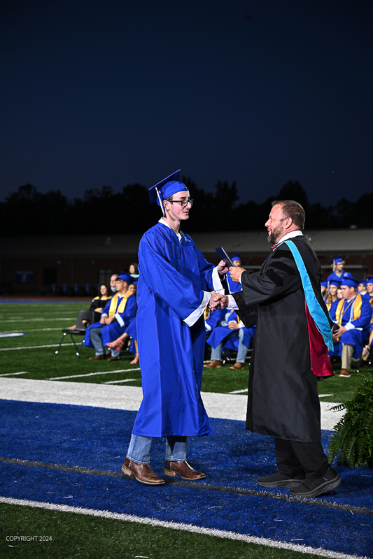 FCGrad250503.jpg