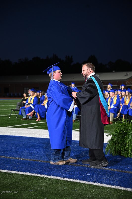 FCGrad250533.jpg