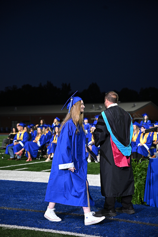 FCGrad250541.jpg