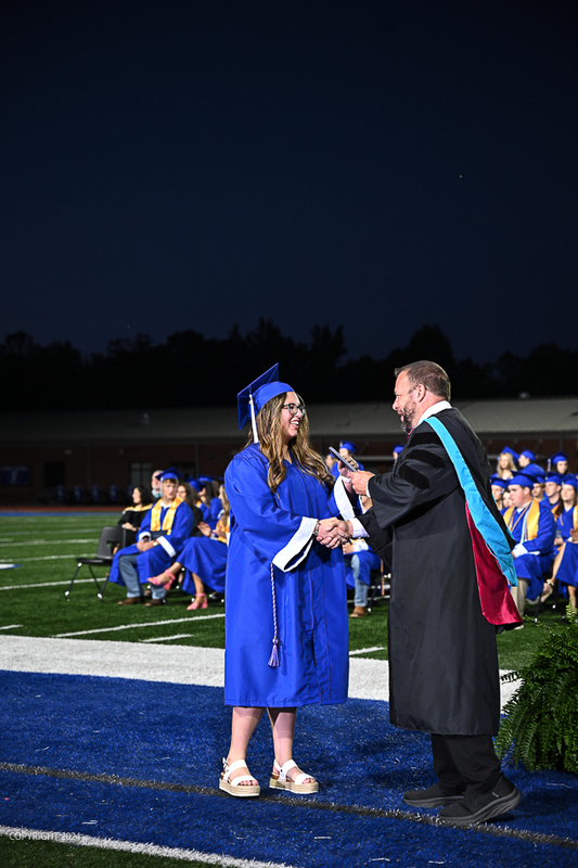 FCGrad250545.jpg