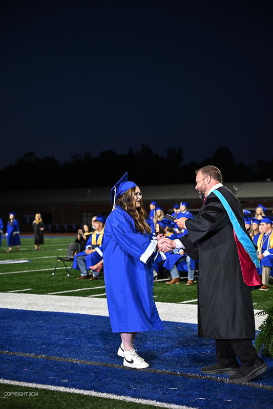 FCGrad250549.jpg