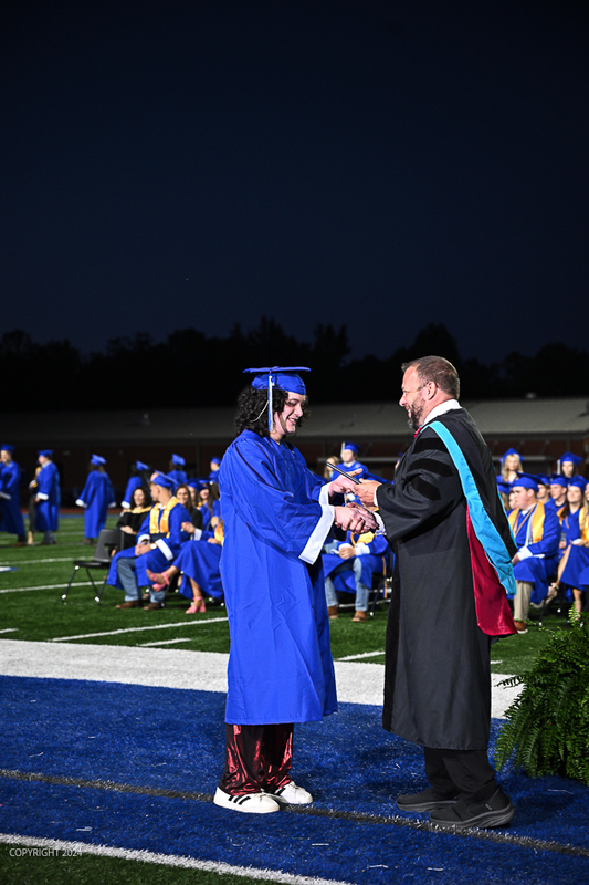 FCGrad250551.jpg