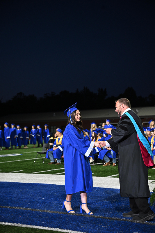 FCGrad250553.jpg