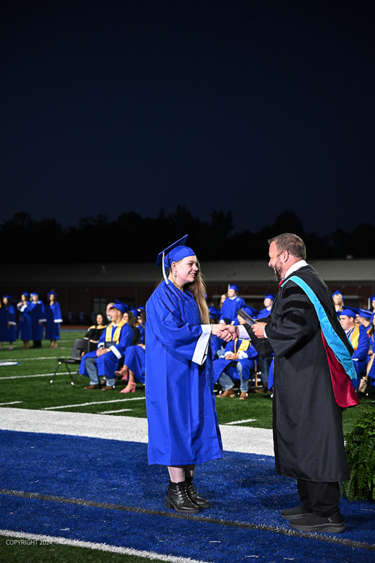FCGrad250555.jpg