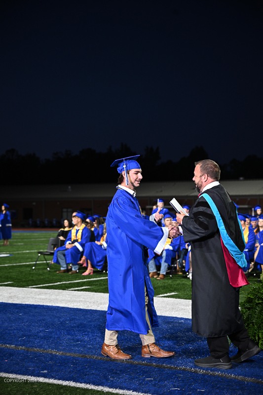 FCGrad250561.jpg
