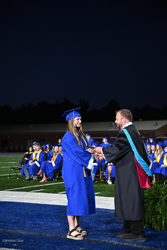 FCGrad250566.jpg