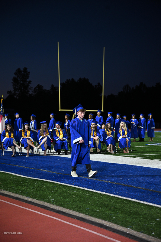 FCGrad250579.jpg