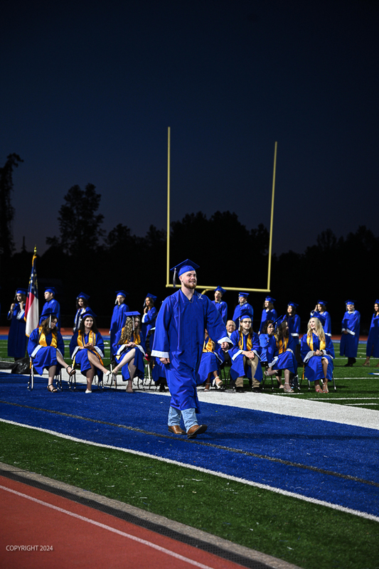 FCGrad250581.jpg