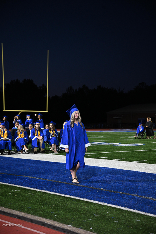 FCGrad250592.jpg