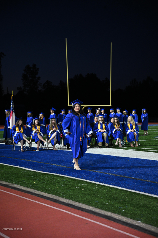 FCGrad250631.jpg