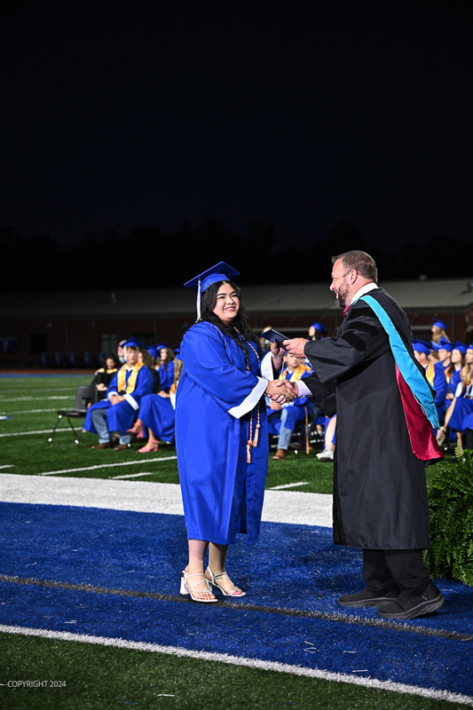 FCGrad250632.jpg