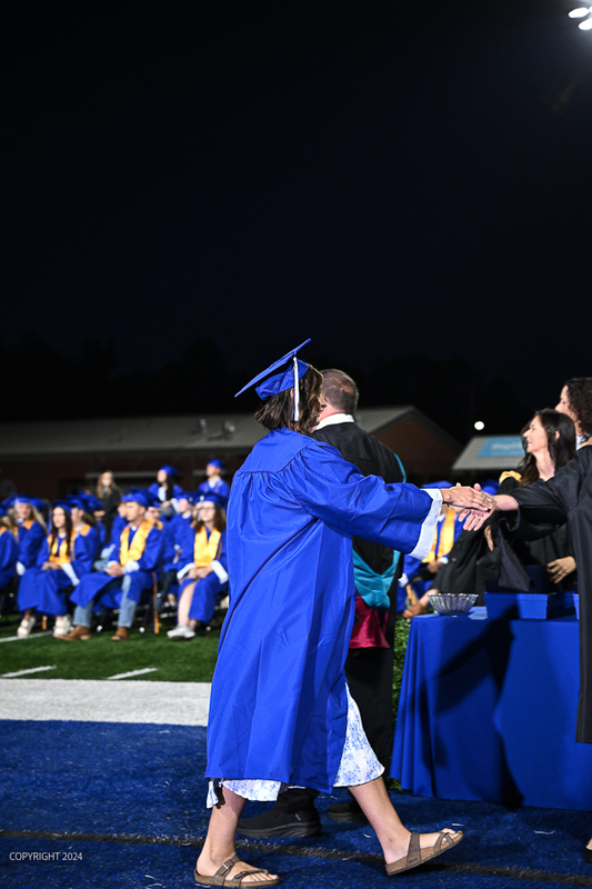 FCGrad250635.jpg