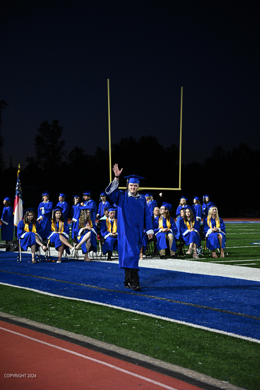 FCGrad250636.jpg