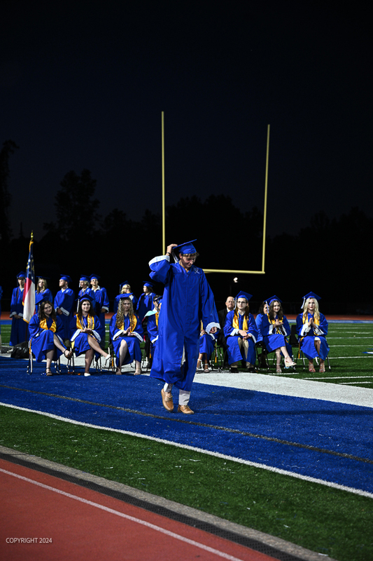 FCGrad250653.jpg