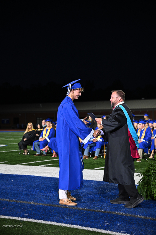 FCGrad250654.jpg