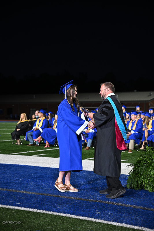 FCGrad250656.jpg